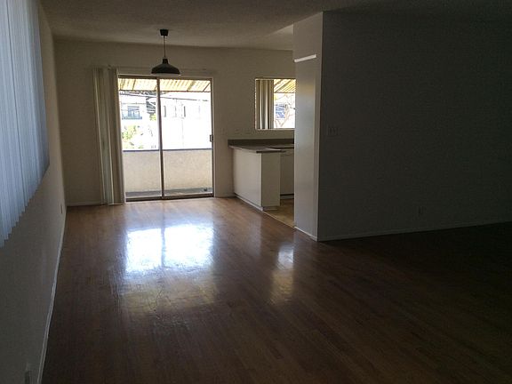 3rd image of 1520 S Sherbourne Dr