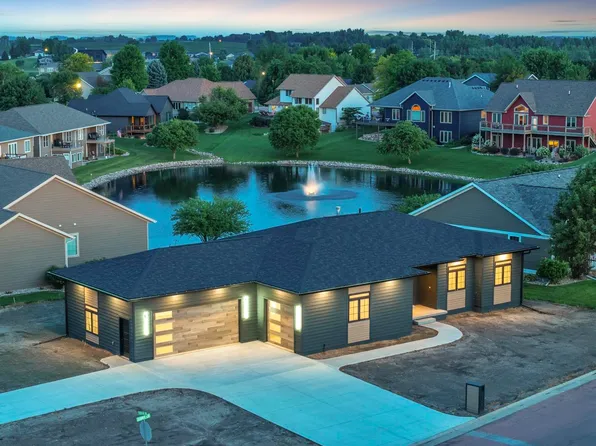 3008 Bonnie Ln, Milford, IA 51351