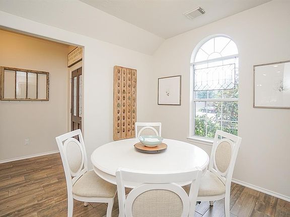 4th image of 18123 June Oak St