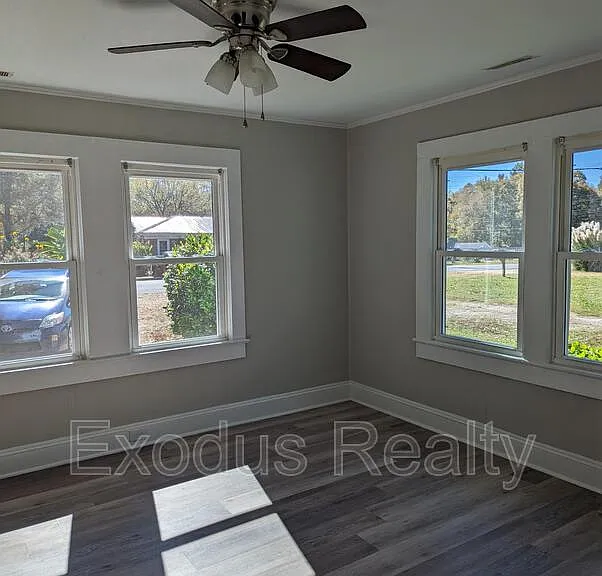 507 Midland Ave — Photo 13