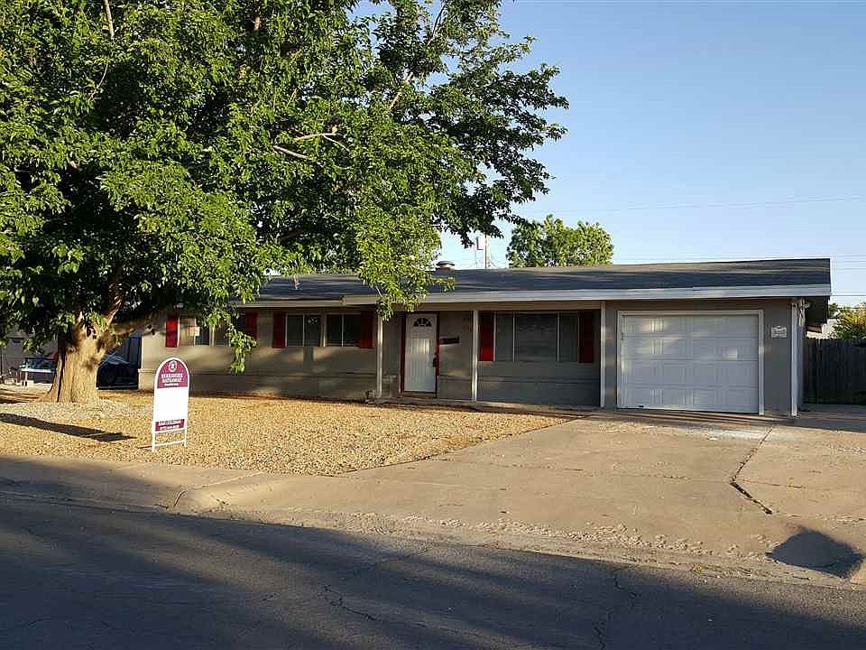 1st image of 800 W Hervey Dr