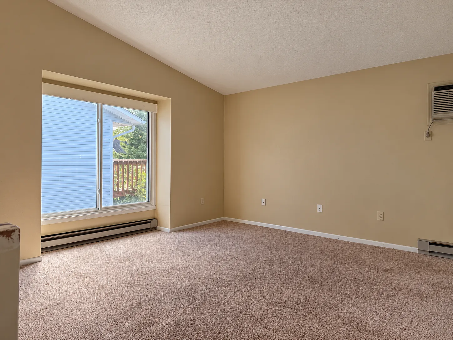 3 bed, 2.0 bath, $1,795 — Photo 3