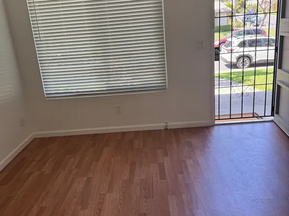 6489 Bell Bluff Ave, San Diego, CA 92119