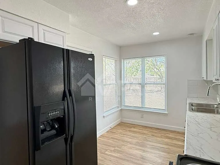339 Brettonwood Dr — Photo 3