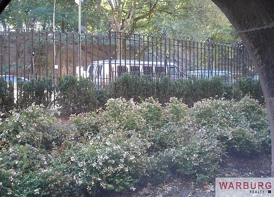 Rented by Warburg | media 7