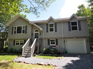 30 Kickapoo Trl, Albrightsville, PA 18210