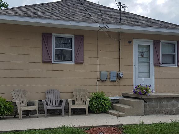 5th image of 410 W Green St #A