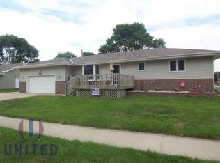 2411 Carlisle St, Sergeant Bluff, IA 51054