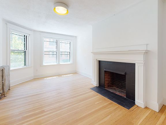 4th image of 6 Newport Rd APT 2