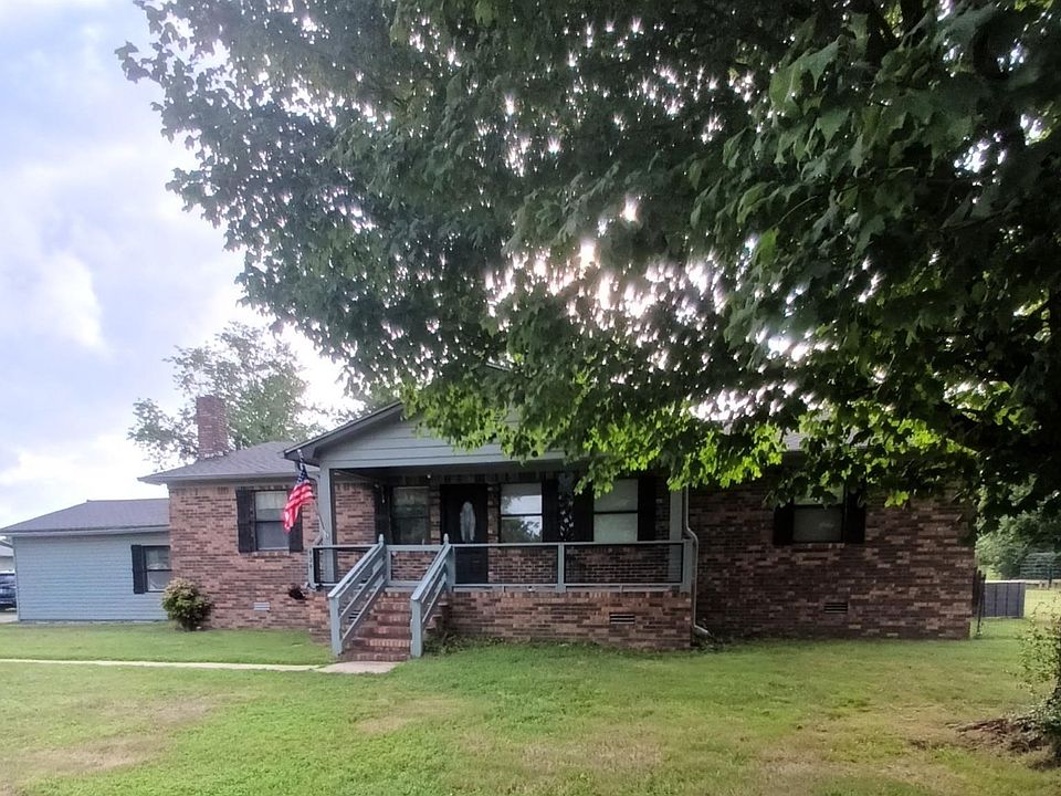 1st image of 424 Horseshoe Bend Rd