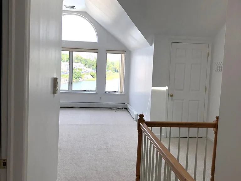 Outlook Ave — Photo 6