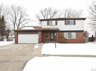 2415 Matilda Ct, Warren, MI 48092