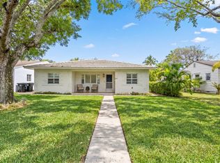 611 N Palmway, Lake Worth, FL 33460