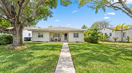 611 N Palmway Photo 1 611 N Palmway Photo 1