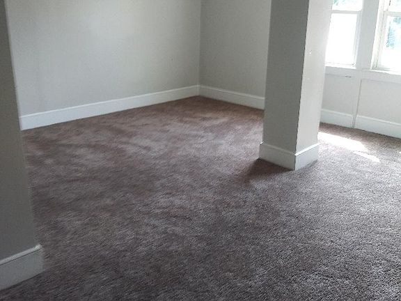 4th image of 821 Thurman Ave #821