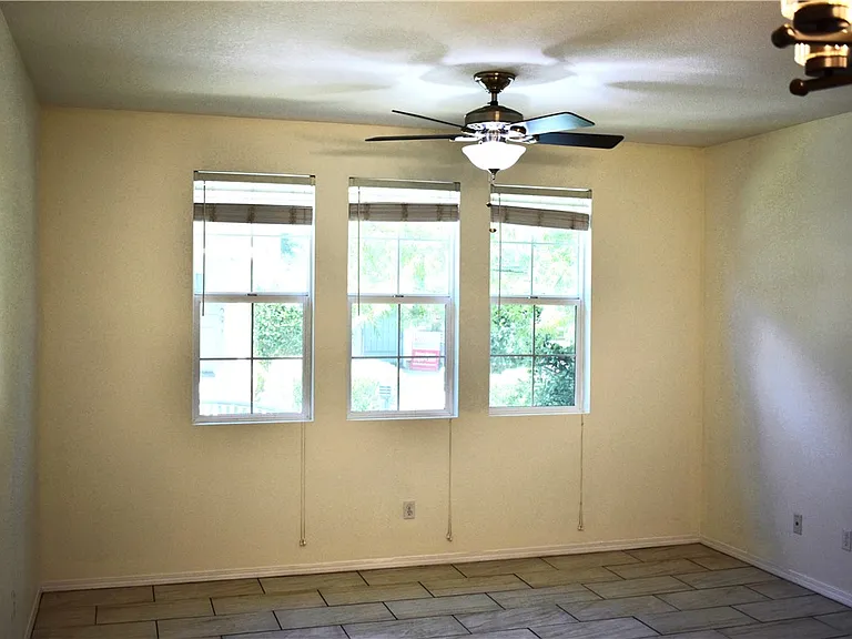 28492 Herrera St — Photo 7