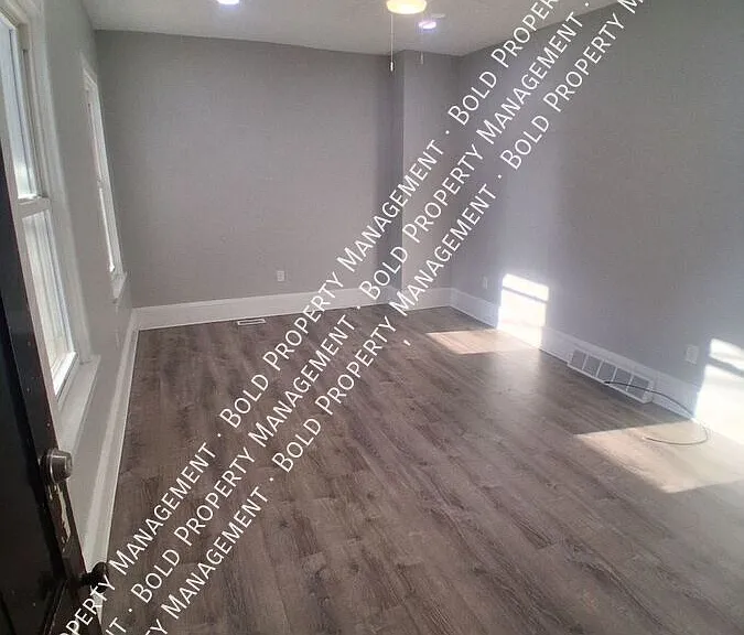 615 N 3rd St #1 — Photo 5