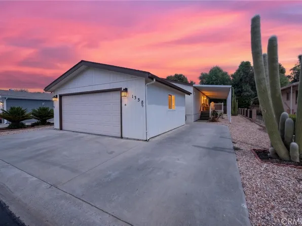 1338 Bishop Dr, Hemet, CA 92545