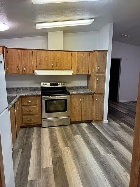 3 bed, 1120 sqft, $1,850 — Photo 3