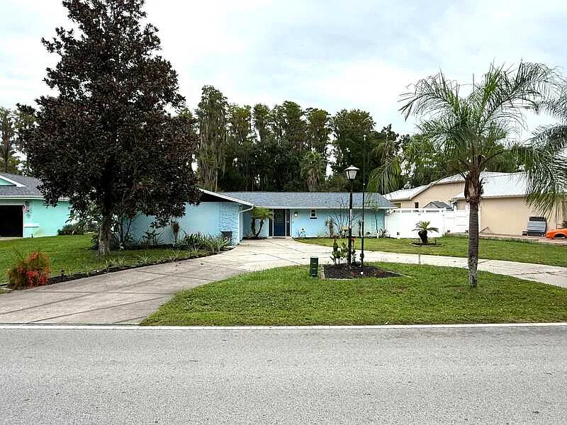 2 bed, 2.0 bath, 1540 sqft, $1,895 — Photo 2