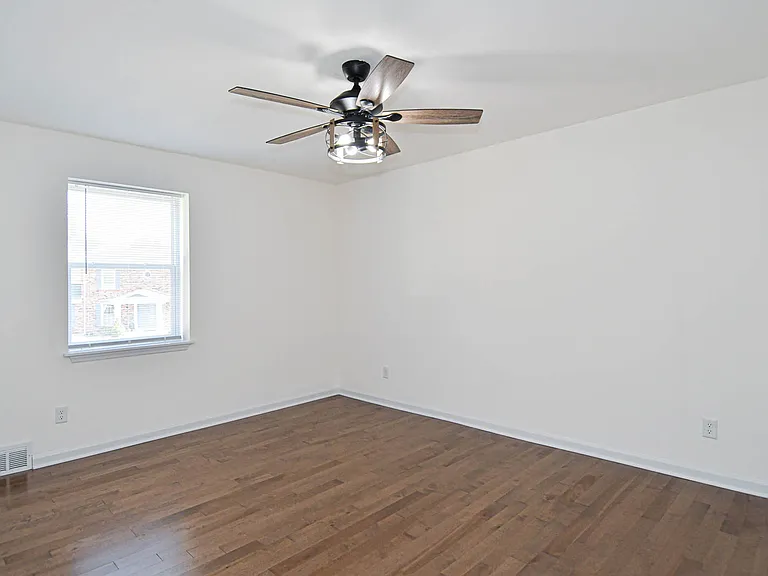 306 Bright Meadows Dr — Photo 22