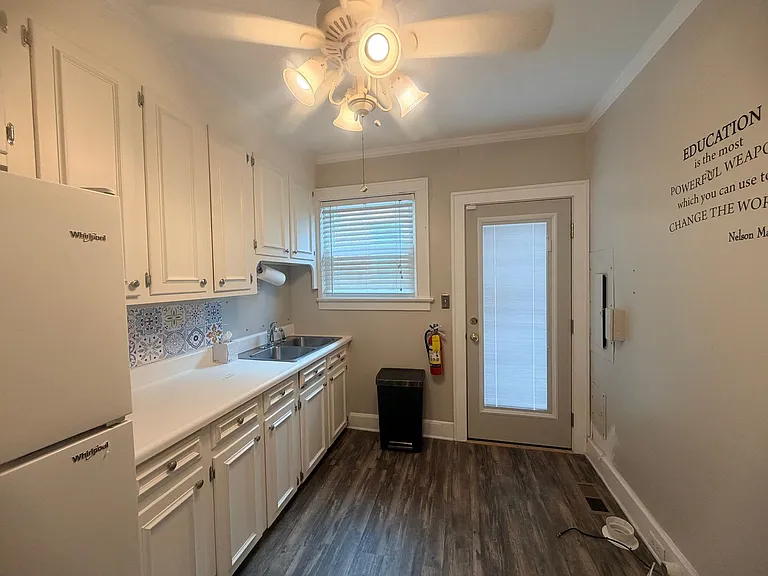 1552 Sunnyside Dr — Photo 7