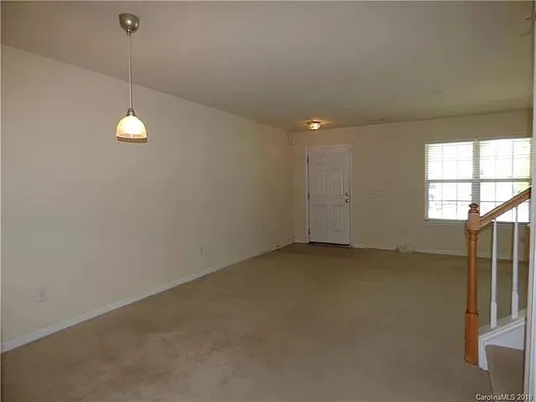 11040 Derryrush Dr — Photo 8