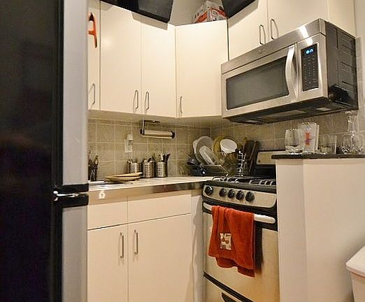 3rd image of 216 E 36th St APT 7F