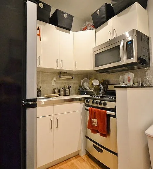 216 E 36th St #7F — Photo 3
