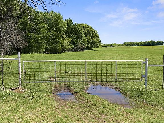 3rd image of N 3320th Rd