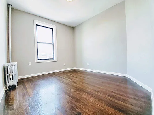 Rented by Bruma Realty LLC | media 9