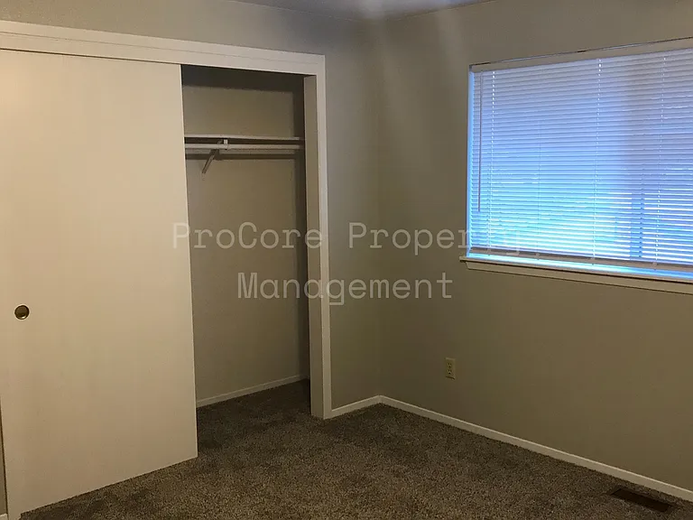 803 NW 2nd St — Photo 19