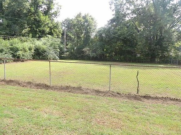 3rd image of 3590 Pinkie Rd