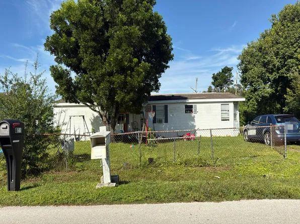 8116 Penny Dr, North Fort Myers, FL 33917