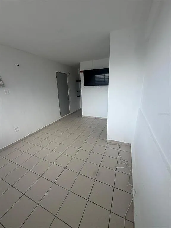 1 bed, 1.0 bath, $1,000 — Photo 3