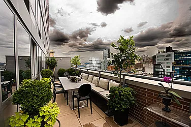 Sold by Prime Manhattan