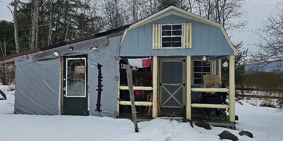 1st image of 2454 Eleven Mile Rd