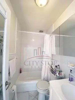 Rented by City Stop Realty | media 8
