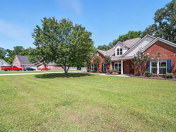 5th image of 343 Brittany Ln