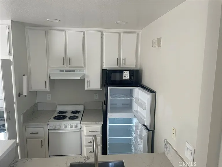 3703 Country Oaks Loop #B — Photo 11