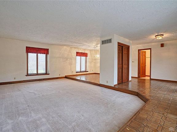 5th image of 1450 Whispering Woods Ln
