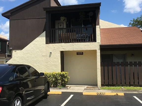 2nd image of 5276 Bosque Ln