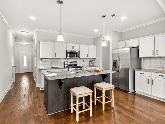 5th image of 1386 Whispering Oaks Dr