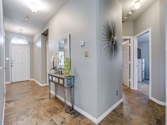 3rd image of 4509 Lone Star Dr