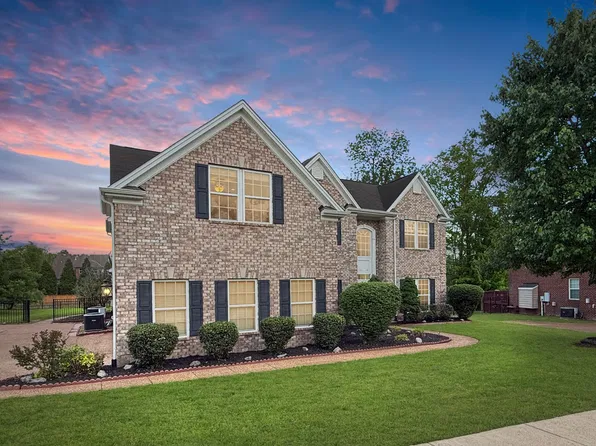 103 Sophie Ct, Hendersonville, TN 37075