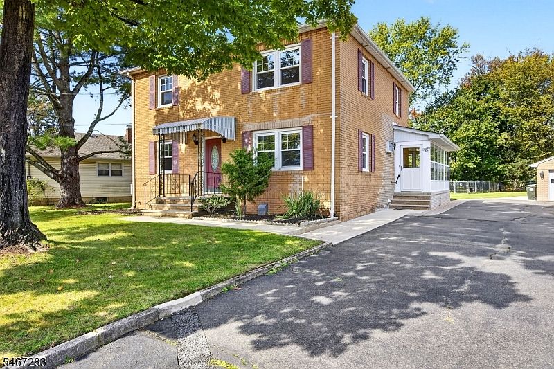 1st image of 36 Ardmaer Dr