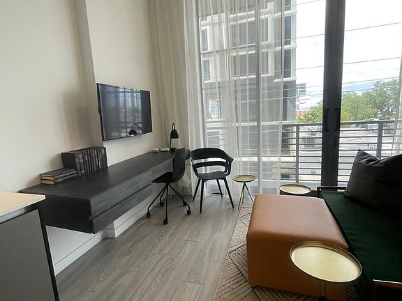 5th image of 537 NW 22nd St #117