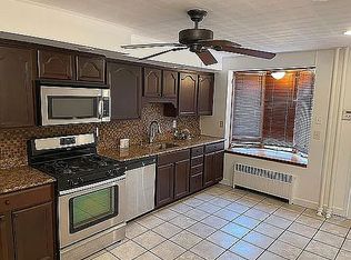 648 74th St APT 1, Brooklyn, NY 11209