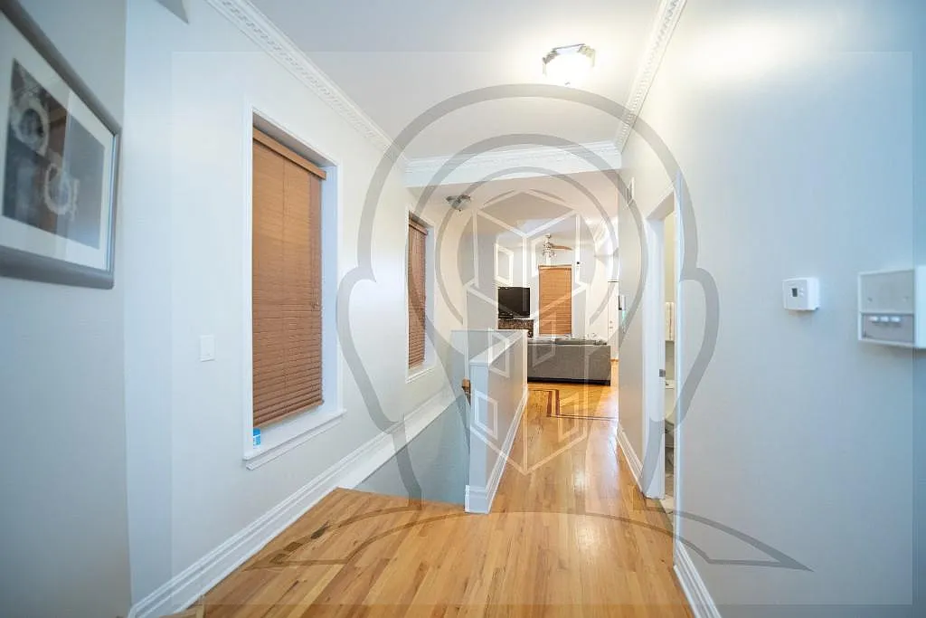 3 bed, 2.0 bath, 1700 sqft, $2,800 — Photo 4