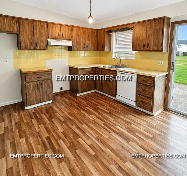 3024 Meister Rd — Photo 7